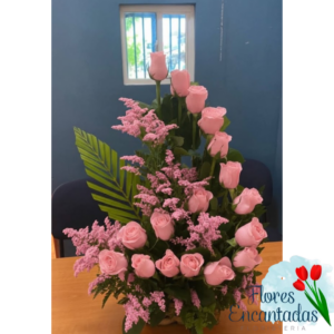Arreglo con 18 Rosas rosadas